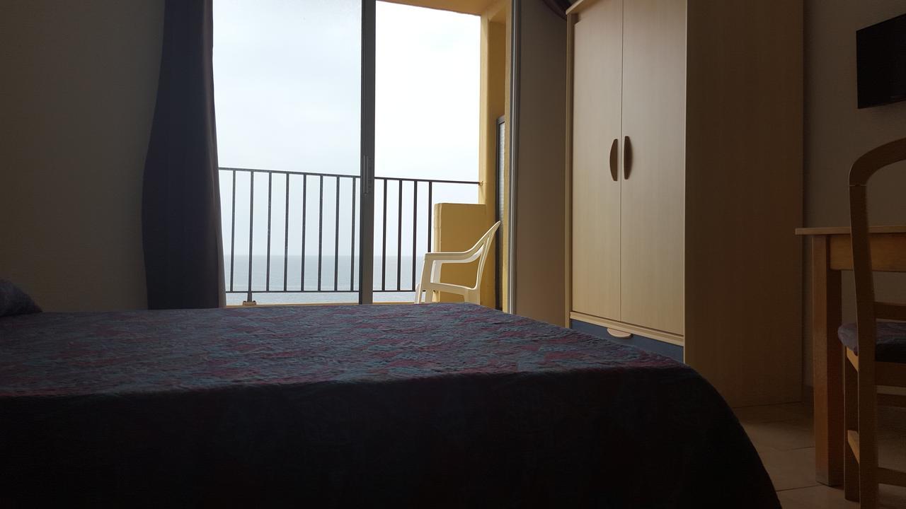 A Rena D'Oru Hotel Сагон Екстериор снимка